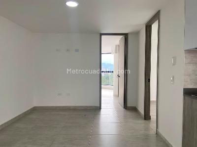 Apartamento de 2 alcobas en venta en Sabaneta, Sabaneta, 73 m² · foto 3 de 19