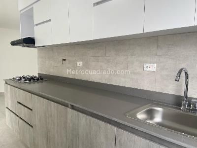 Apartamento de 2 alcobas en venta en Sabaneta, Sabaneta, 73 m² · foto 9 de 19