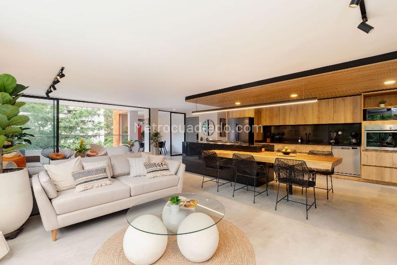 Elegant 3BR Apartment in Residential Area of El Poblado - 2