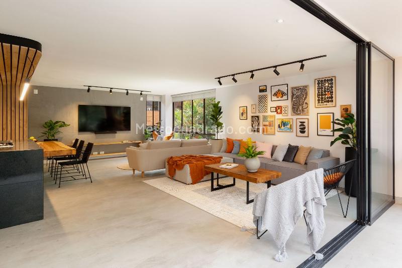 Elegant 3BR Apartment in Residential Area of El Poblado - 5