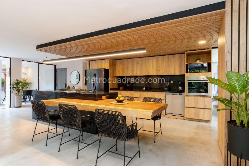 Elegant 3BR Apartment in Residential Area of El Poblado - 7