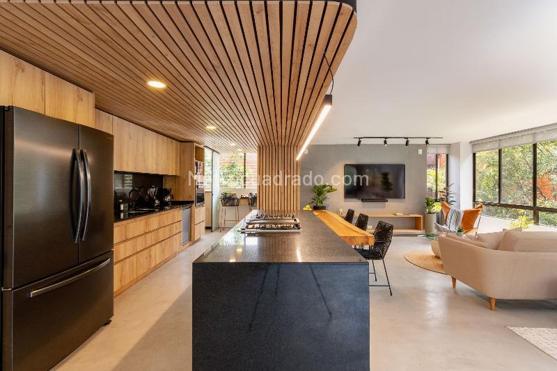 Elegant 3BR Apartment in Residential Area of El Poblado - 8