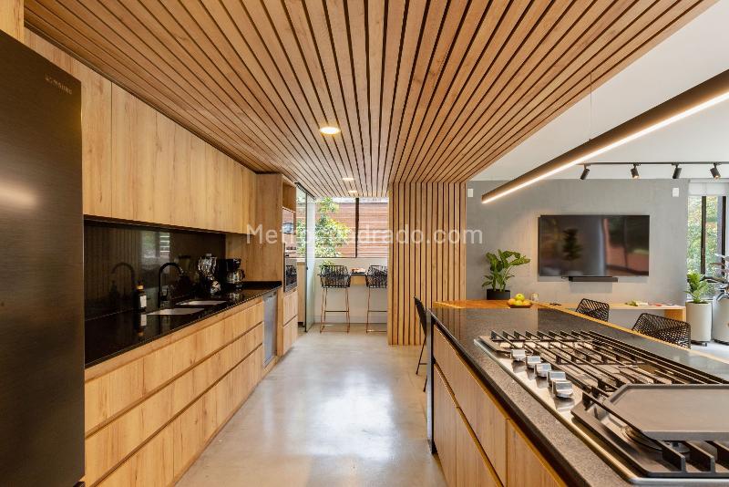 Elegant 3BR Apartment in Residential Area of El Poblado - 9