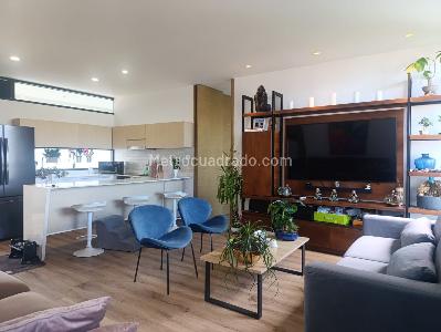 Apartamento en arriendo en El Poblado, Medellín · foto 3 de 19
