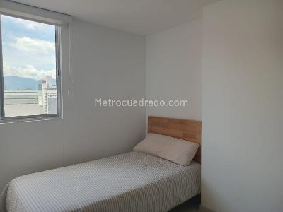 Apartamento de 3 alcobas en arriendo en El Poblado, Medellín, 79 m² · foto 14 de 19