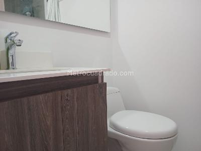 Apartamento de 3 alcobas en arriendo en El Poblado, Medellín, 79 m² · foto 17 de 19