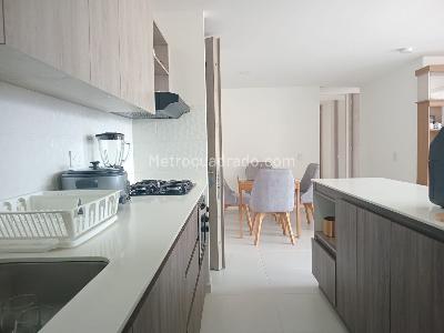 Apartamento de 3 alcobas en arriendo en El Poblado, Medellín, 79 m² · foto 7 de 19