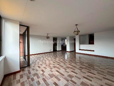 Apartamento en venta en El Poblado, Medellín · foto 3 de 20
