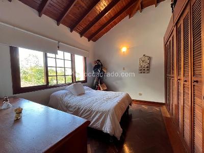 Casa de 3 alcobas en venta en Envigado, Envigado, 415 m² · foto 12 de 20