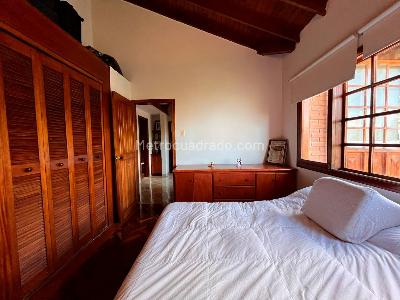 Casa de 3 alcobas en venta en Envigado, Envigado, 415 m² · foto 13 de 20