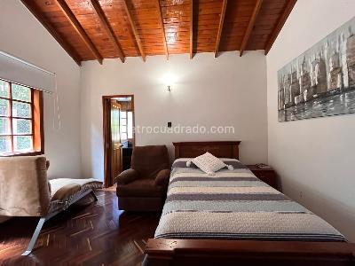 Casa de 3 alcobas en venta en Envigado, Envigado, 415 m² · foto 15 de 20