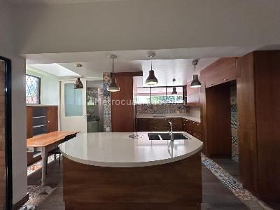 Casa de 4 alcobas en arriendo en El Poblado, Medellín, 250 m² · foto 5 de 20
