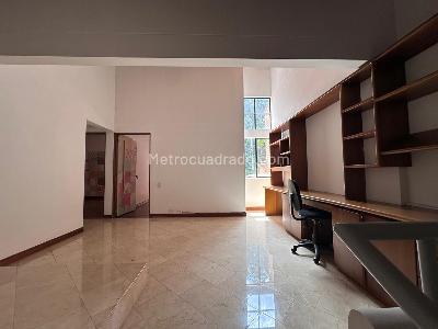 Casa de 4 alcobas en arriendo en El Poblado, Medellín, 250 m² · foto 8 de 20