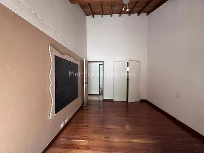 Casa de 4 alcobas en arriendo en El Poblado, Medellín, 250 m² · foto 10 de 20