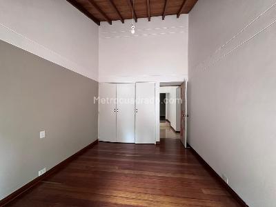 Casa de 4 alcobas en arriendo en El Poblado, Medellín, 250 m² · foto 15 de 20