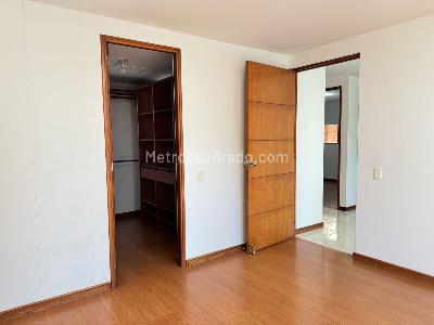 Apartamento de 3 alcobas en arriendo en El Poblado, Medellín, 150 m² · foto 11 de 19