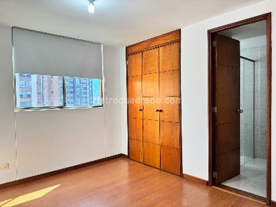 Apartamento de 3 alcobas en arriendo en El Poblado, Medellín, 150 m² · foto 12 de 19