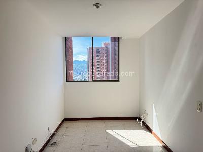 Apartamento de 3 alcobas en arriendo en El Poblado, Medellín, 150 m² · foto 16 de 19