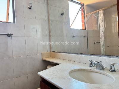 Apartamento de 3 alcobas en arriendo en El Poblado, Medellín, 150 m² · foto 19 de 19