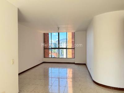 Apartamento de 3 alcobas en arriendo en El Poblado, Medellín, 150 m² · foto 5 de 19