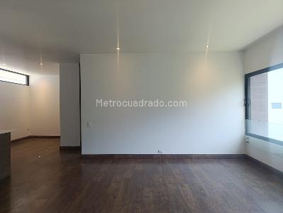 Apartamento en arriendo en El Poblado, Medellín · foto 2 de 17