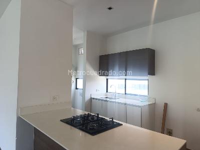 Apartamento en arriendo en El Poblado, Medellín · foto 8 de 17