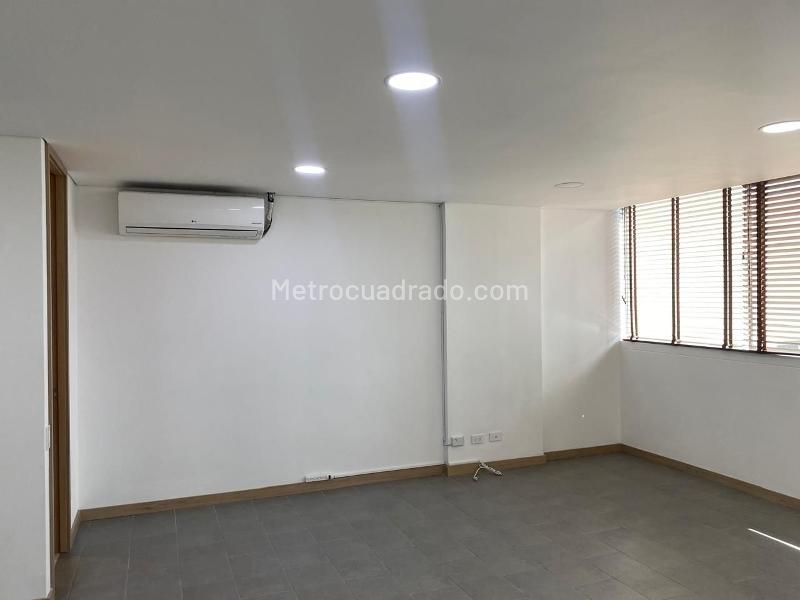 Oficina en Venta, EL POBLADO, Medellín - Más