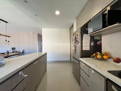 Apartamento de 2 alcobas en venta en La Florida, Medellín, 133 m² · foto 8 de 19