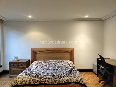 Apartamento de 3 alcobas en venta en El Poblado, Medellín, 215 m² · foto 13 de 19