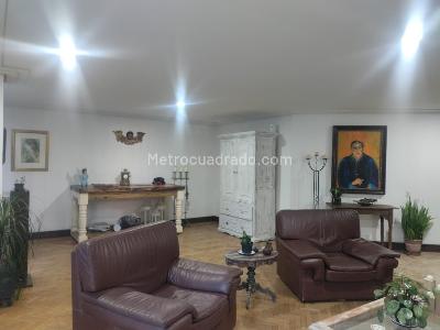 Apartamento de 3 alcobas en venta en El Poblado, Medellín, 215 m² · foto 2 de 19
