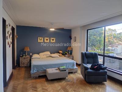 Apartamento de 3 alcobas en venta en El Poblado, Medellín, 215 m² · foto 9 de 19