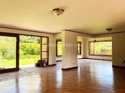 Casa de 4 alcobas en venta en Rionegro, Rionegro, 320 m² · foto 2 de 18