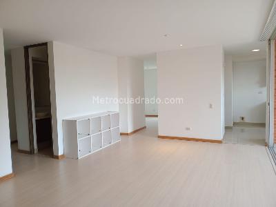 Apartamento de 3 alcobas en venta en La Florida, Medellín, 128 m² · foto 3 de 19