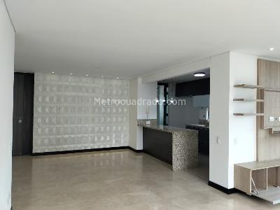 Apartamento de 3 alcobas en arriendo en El Poblado, Medellín, 160 m² · foto 2 de 17