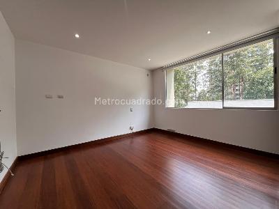 Casa de 3 alcobas en arriendo en El Poblado, Medellín, 340 m² · foto 13 de 20