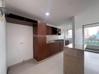 Apartamento en arriendo en Envigado, Medellín · foto 5 de 11