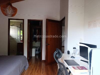 Casa de 3 alcobas en venta en San Lucas, Medellín, 256 m² · foto 12 de 20