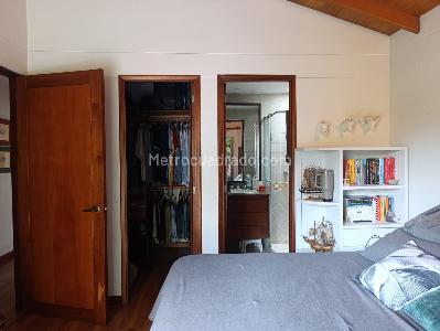 Casa de 3 alcobas en venta en San Lucas, Medellín, 256 m² · foto 15 de 20