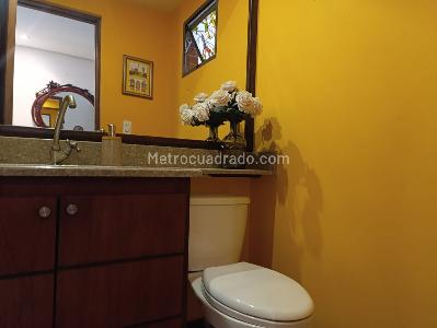 Casa de 3 alcobas en venta en San Lucas, Medellín, 256 m² · foto 17 de 20
