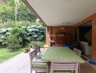 Casa de 3 alcobas en venta en San Lucas, Medellín, 256 m² · foto 18 de 20