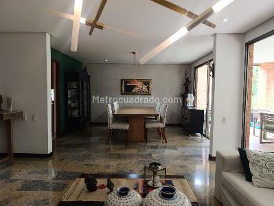 Casa de 3 alcobas en venta en San Lucas, Medellín, 256 m² · foto 3 de 20