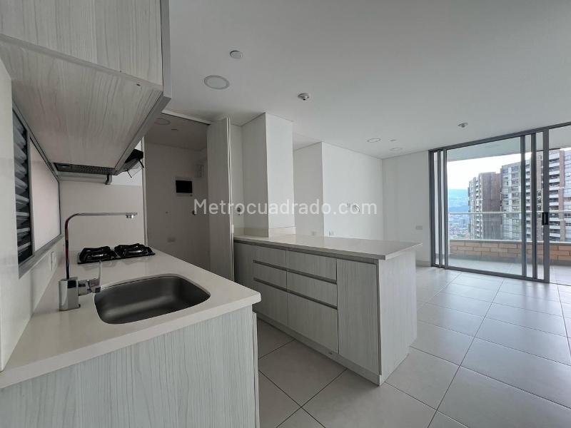 Modern 2BR Apartment with Gym in Envigado - 6