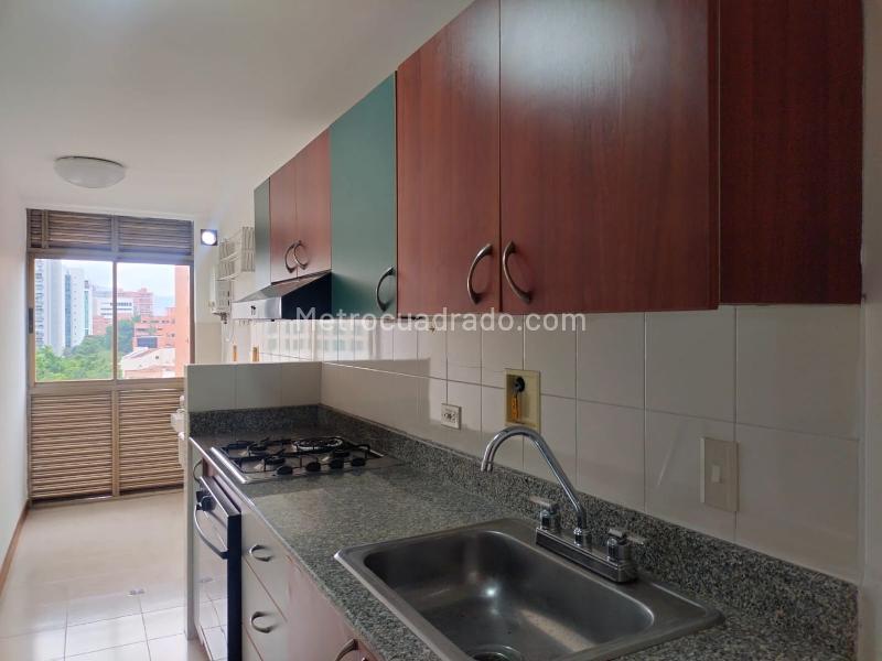 Apartamento de 2 Alcobas con Aire Acondicionado en El Poblado - 6