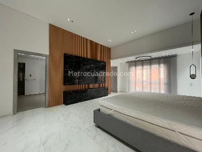 Casa de 4 alcobas en venta en El Poblado, Medellín, 600 m² · foto 12 de 20