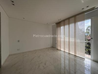 Casa de 4 alcobas en venta en El Poblado, Medellín, 600 m² · foto 16 de 20