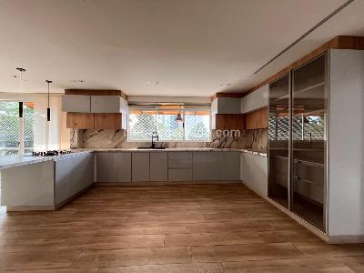 Casa de 4 alcobas en venta en El Poblado, Medellín, 600 m² · foto 7 de 20