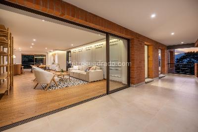 Apartamento de 3 alcobas en venta en El Poblado, Medellín, 220 m² · foto 20 de 20