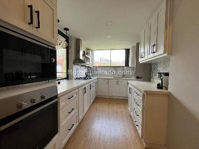 Apartamento de 3 alcobas en venta en El Poblado, Medellín, 141 m² · foto 5 de 19