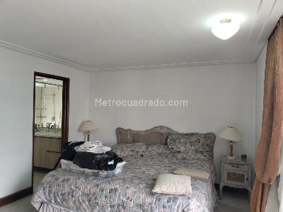 Apartamento de 3 alcobas en venta en El Poblado, Medellín, 220 m² · foto 11 de 18