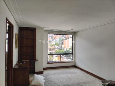 Apartamento de 3 alcobas en venta en El Poblado, Medellín, 220 m² · foto 15 de 18
